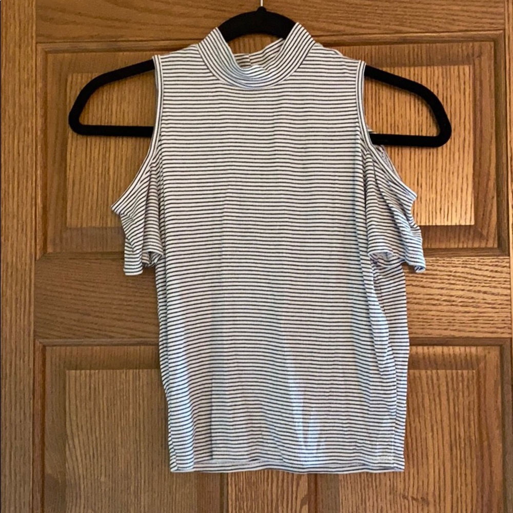 Cold shoulder tank